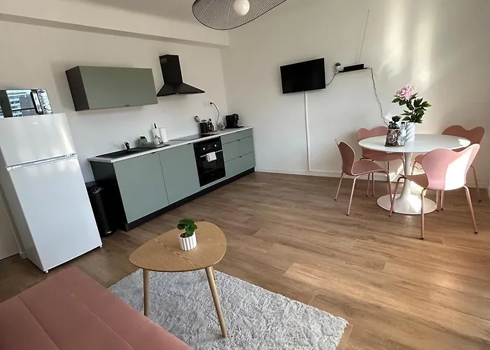 Le Romane-Appartement Calme Et Confort-15 Minutes A Pied De L Hyper Centre-Parking Gratuit Lägenhet