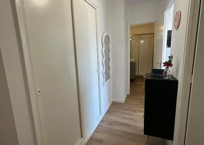Le Romane-Appartement Calme Et Confort-15 Minutes A Pied De L Hyper Centre-Parking Gratuit