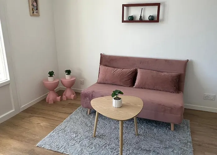 Le Romane-Appartement Calme Et Confort-15 Minutes A Pied De L Hyper Centre-Parking Gratuit *