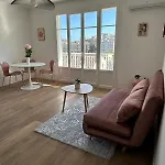 Le Romane-Appartement Calme Et Confort-15 Minutes A Pied De L Hyper Centre-Parking Gratuit Lejlighed *