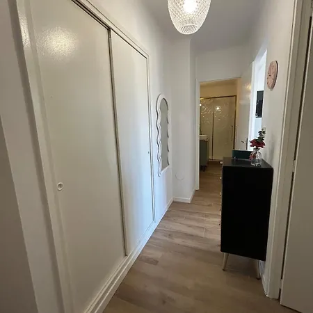 Le Romane-appartement Calme Et Confort-15 Minutes A Pied De L Hyper Centre-parking Gratuit