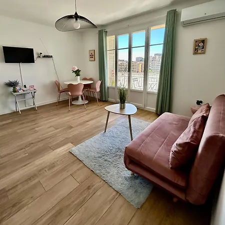 Le Romane-appartement Calme Et Confort-15 Minutes à Pied De L Hyper Centre-parking Gratuit Appartamento